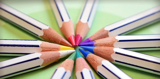 Foto Buntstifte Kreisförmig angeordnete Buntstifte